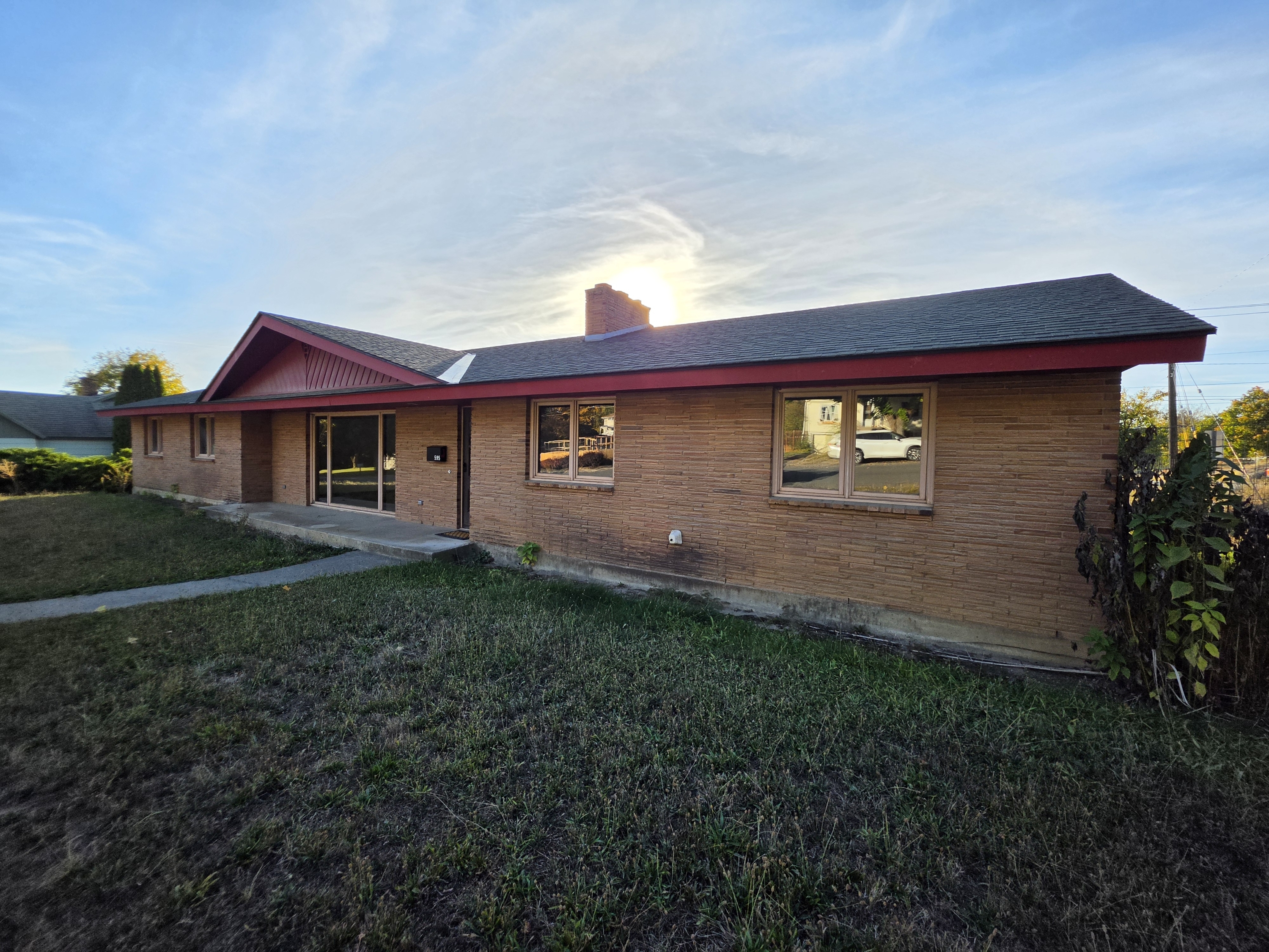 595 North Elm Street